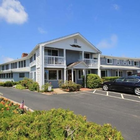 Village Green Motel Yarmouth Port Buitenkant foto